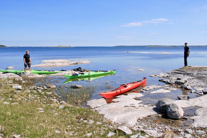 1-Day Small-Group Stockholm Archipelago Kayak Tour - A campfire lunch on a deserted island
