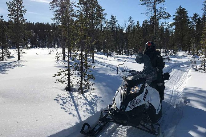 Afternoon Snowmobile Tour - Who will enjoy this most