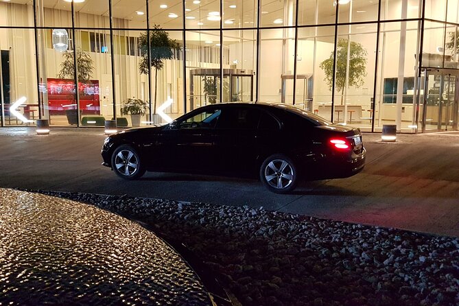 Airport Limousine Transfer: Arlanda Airport to Stockholm City 1-7 Passengers - Booking, cancellation, and practical details