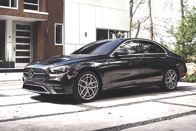Airport Transfer: Airport ARN to Stockholm by Business Car - Who will get the most from this transfer?
