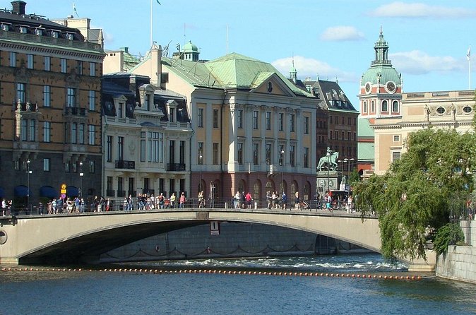 Beautiful Stockholm Small Group Walking Tour - Medieval lanes from Köpmangatan to Skeppsbron