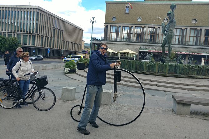 Bike Tour Gothenburg, Guided Bicycle Tours - Näckrosdammen, a park shaped by an exhibition