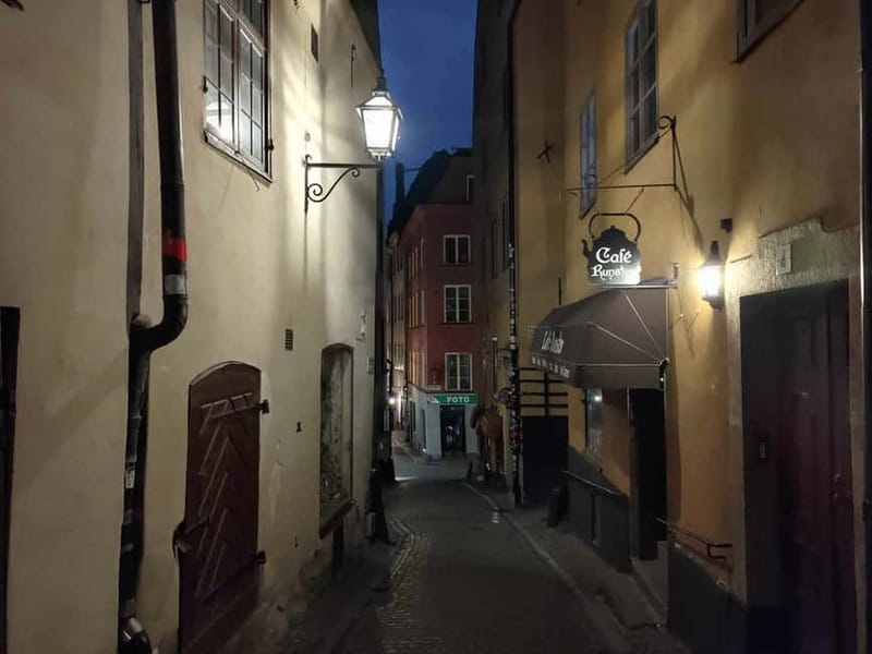 Bloody Stockholm: ghosts, horror and dark folklore 2h - Gamla Stan, seen through its darker stories