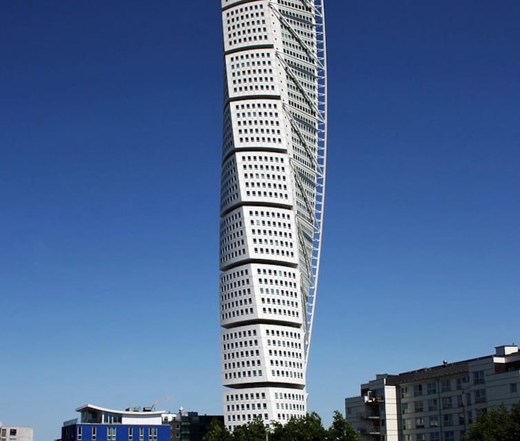 Copenhagen: Malmö Tour in Spanish - Turning Torso and Malmö’s modern face