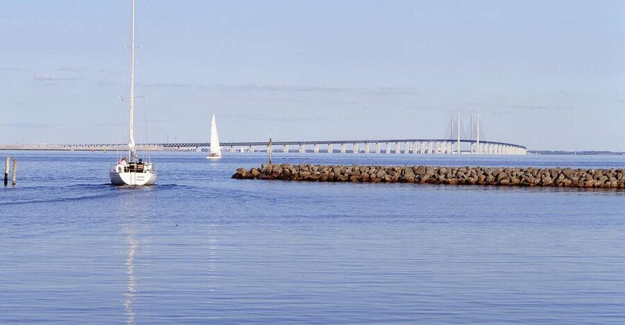 Copenhagen: Tour Across the Øresund Bridge to Lund and Malmö - Turning Torso from the outside