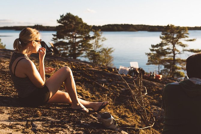 Culinary Kayaking Adventure - Saint Anna Archipelago of Sweden - What the guides and group setup add