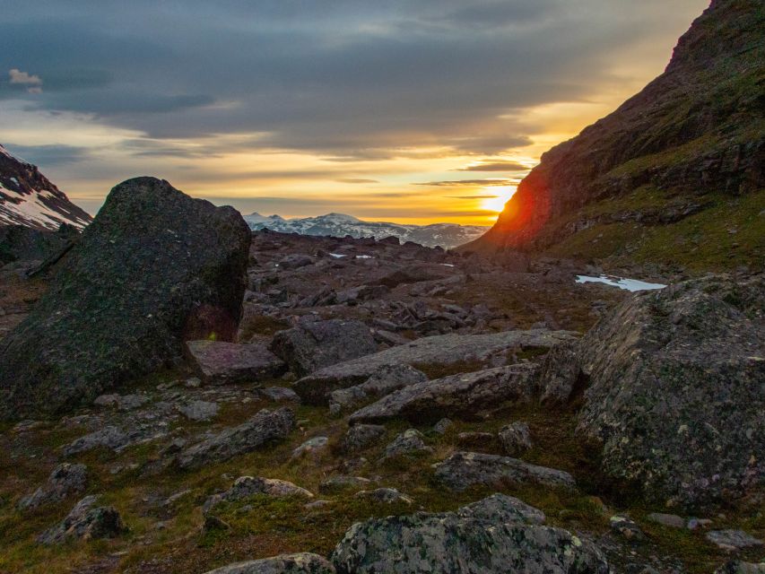 From Abisko: Kärkevagge Valley & Trollsjön Lake Guided Tour - Why Trollsjön is worth the long walk