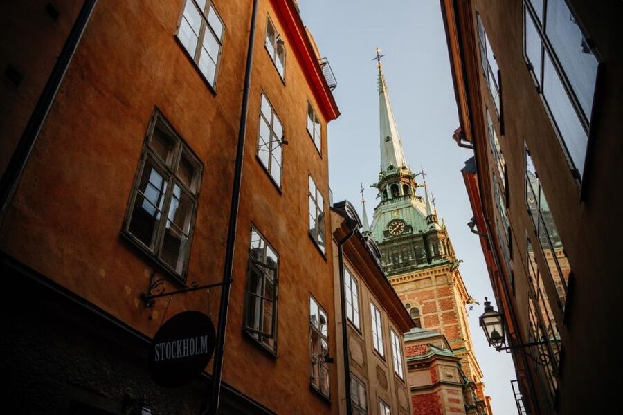 Gamla Stan: Essential Tour of Stockholm - Meeting Under the Rainbow Umbrella