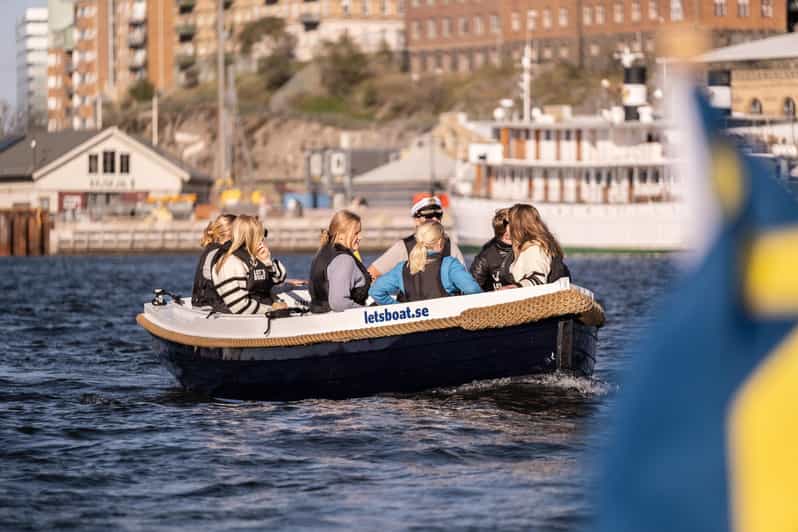Gothenburg city center: Electric selfdrive boat tour - Practical details that affect your day