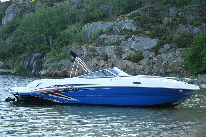 Grebbestad Boat Tour - Leaving Grebbestad Hamn and finding your sea legs
