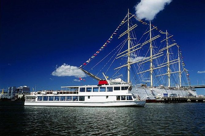 Guided boat tour to Vinga in Gothenburg - Arriving on Vinga