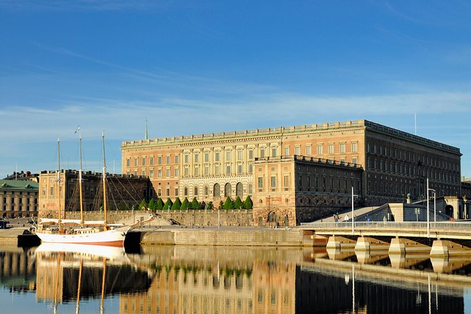 Hop-On Hop-Off Bus and Boat Ticket in Stockholm - How good is the bus commentary?