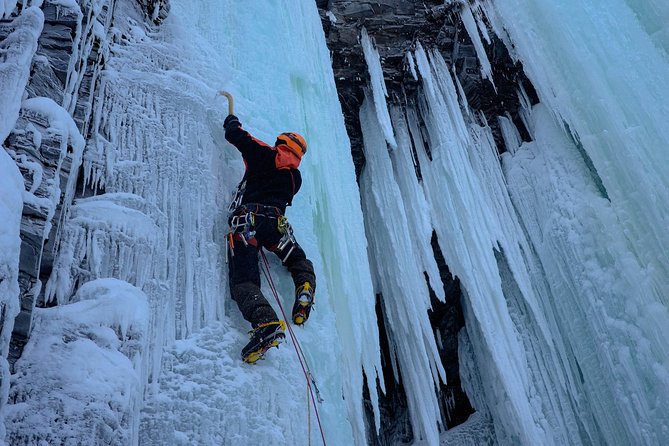 Ice Climbing Experience with Certified Guide - Key points for your Abisko ice climb