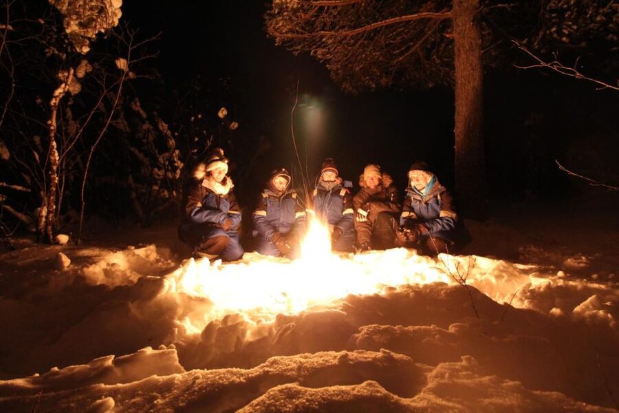 Kiruna: Build your own igloo overnight Tour - Sleeping inside your handmade igloo