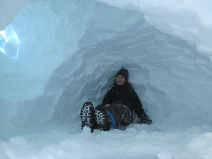 Kiruna: Build your own igloo overnight Tour - What the $326 price really covers