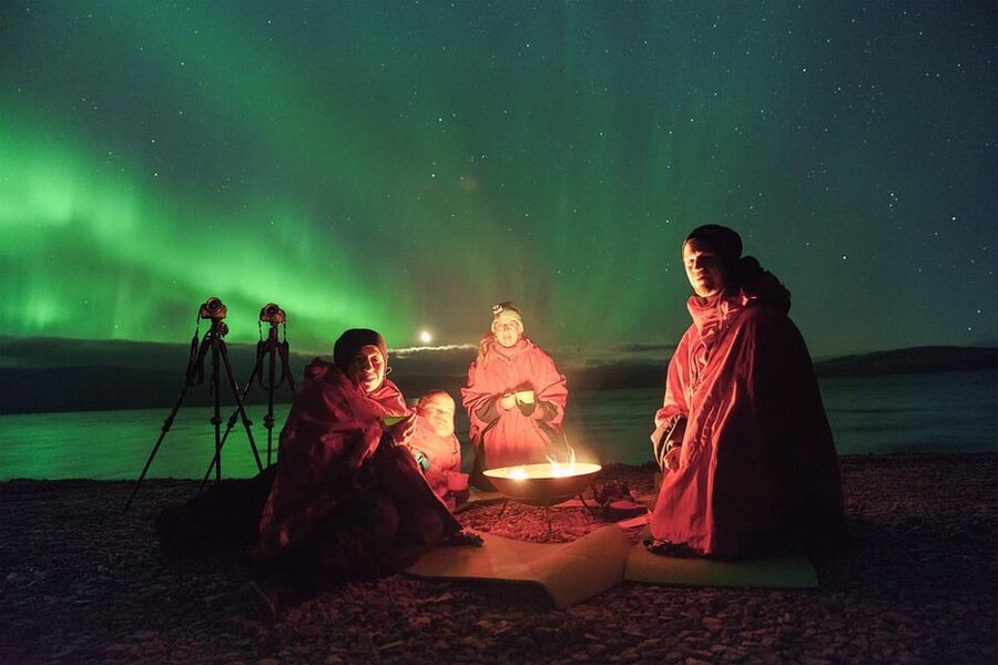 Kiruna: Northern Light Photo Tour with Equipment - Pickup in Kiruna and the four-hour schedule