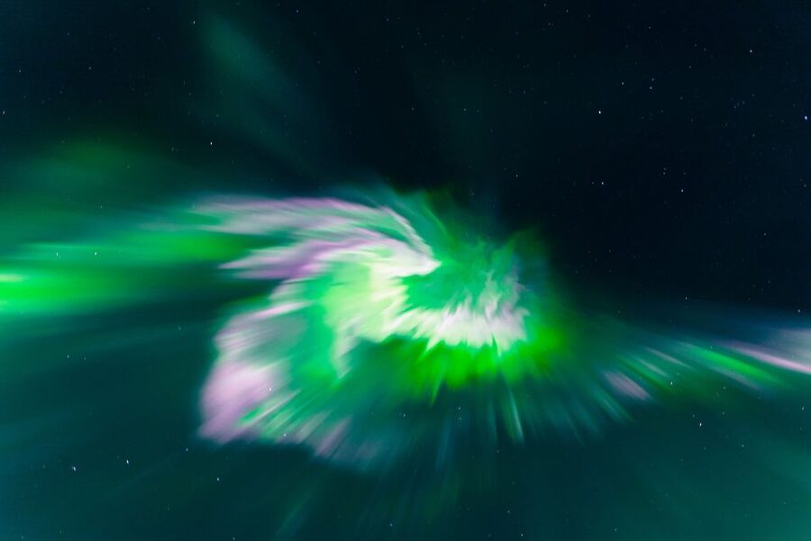 Kiruna: Northern Lights Tour with Photos - Waiting beside the fire