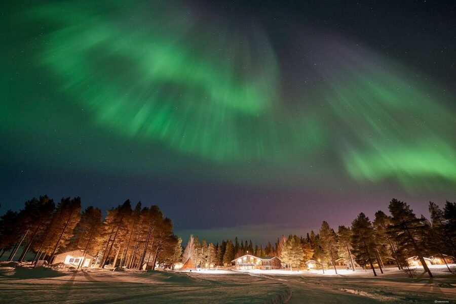 Luleå : Northern lights snowmobile tour - The snowmobile ride across frozen northern Sweden