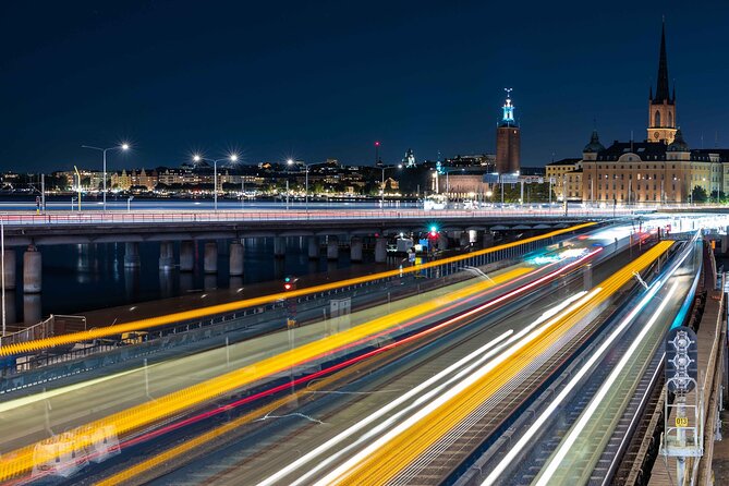 Magical "Stockholm by Night" Photo Walk - Stockholm City Hall and moving light