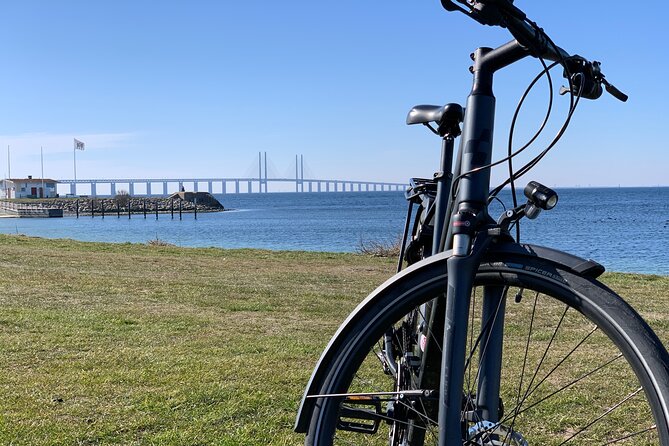 Malmo Bike Rental - Riding beside the beach toward Limhamn