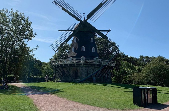 Malmo Walking Tour, 3 hours (small group) - Västra Hamnen and the Turning Torso