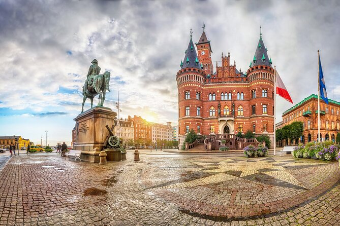 Old Town Helsingborg: Exploration Game and Self-Guided Tour - Oresundsparken, the longest stop