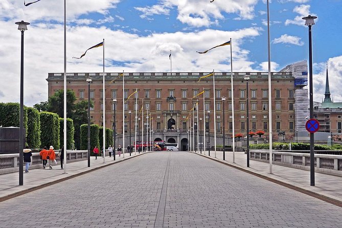 Private 4h VIP city tour by limousine car and guide in Stockholm - What the guide adds