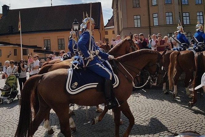 Private Car Tour of Stockholm with a Live guide, including the Vasa museum. - Walking through Gamla Stan in 30 to 45 minutes