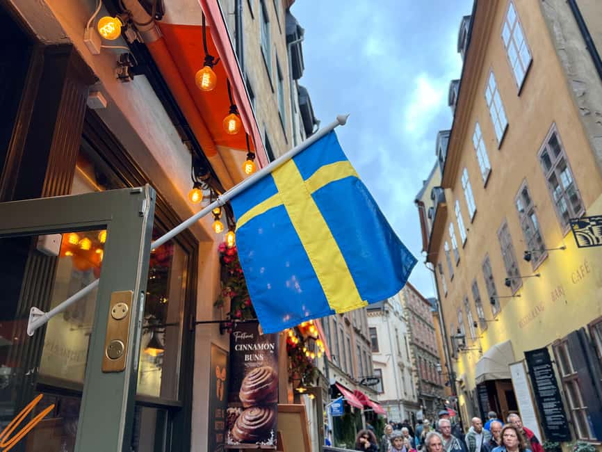 Secret Walking Food Tour Stockholm Old Town - What the guides add to the walk