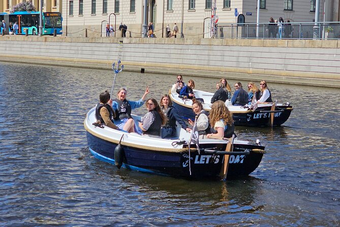 Self Drive Electric Boat in the Canals - Key points to know before booking