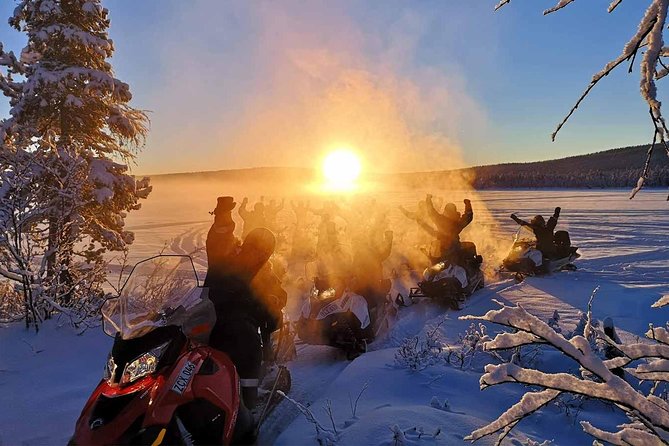 Snowmobile Arctic Adventure - Forest paths, frozen lakes, and the Torne River