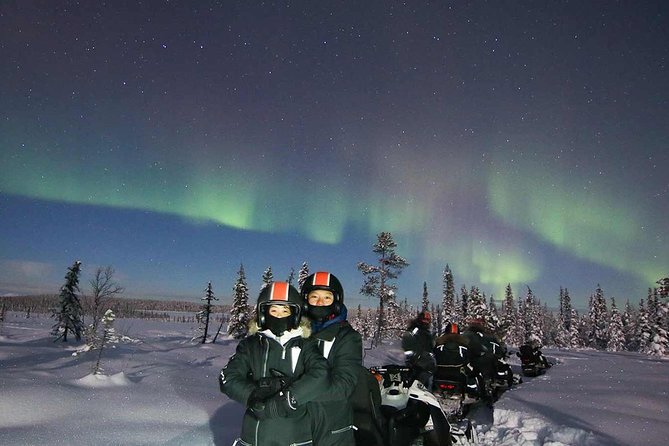 Snowmobile Aurora Expedition with dinner - Sharing a snowmobile and managing the cold