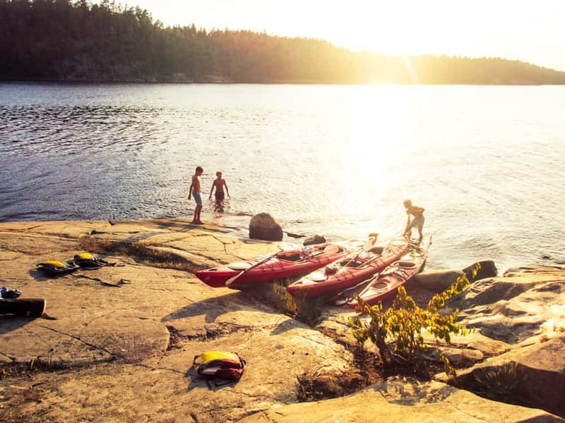 Stockholm: Archipelago Islands Kayak Tour and Outdoor Picnic - Getting there and planning your day