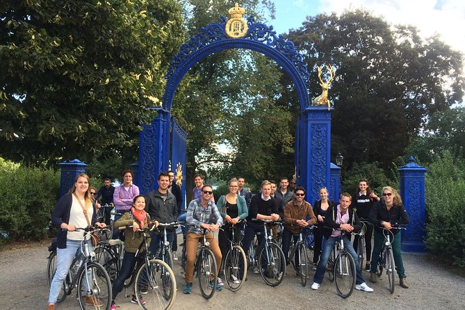 Stockholm at a Glance Bike Tour - Bridges, shores, and the greener side of the route