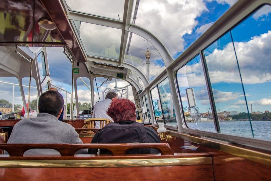 Stockholm: City Sightseeing Hop-On Hop-Off Bus Tour - Stop 1 to Stop 4: Opera House, palace, Old Town, and gardens