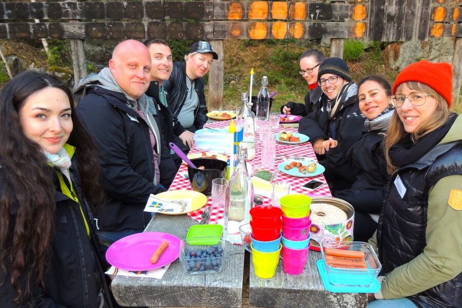 Stockholm: Evening Wildlife Safari with Midsummer Meal - Who should book this evening safari?