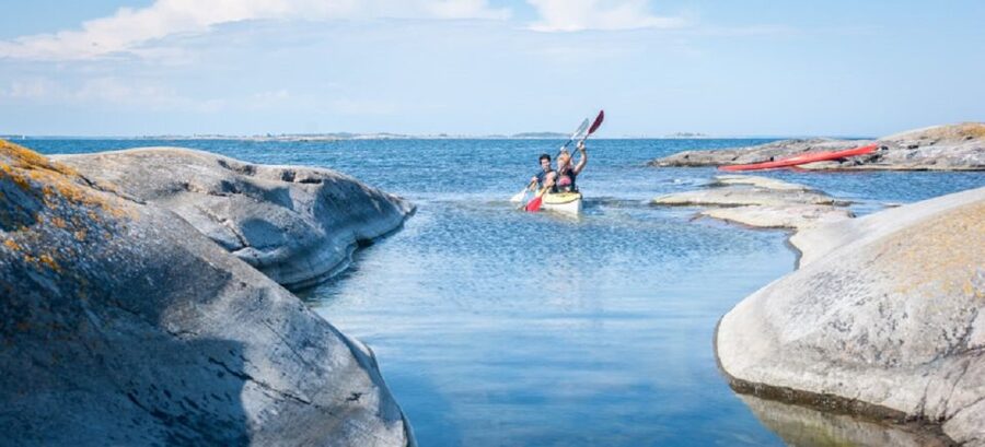 Stockholm: Full-Day Archipelago Kayaking Adventure - Swedish fika after the paddle