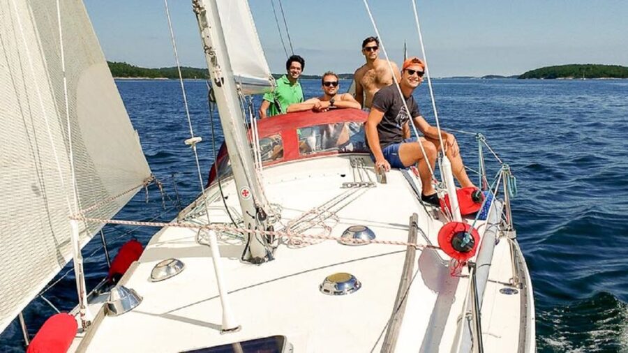 Stockholm: Full Day Archipelago Sailing Tour with Lunch - Sailing through a thousand islands