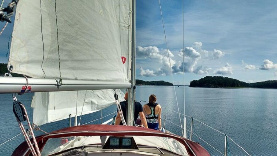 Stockholm: Full Day Archipelago Sailing Tour with Lunch - The Baltic swim and the island walk