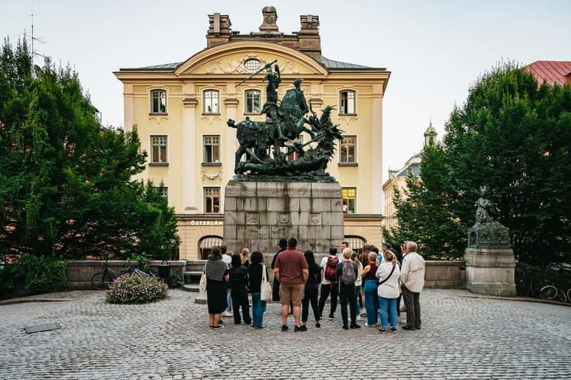Stockholm: Ghost Walk and Historical Tour - Courtyards, stairways, and overlooked corners