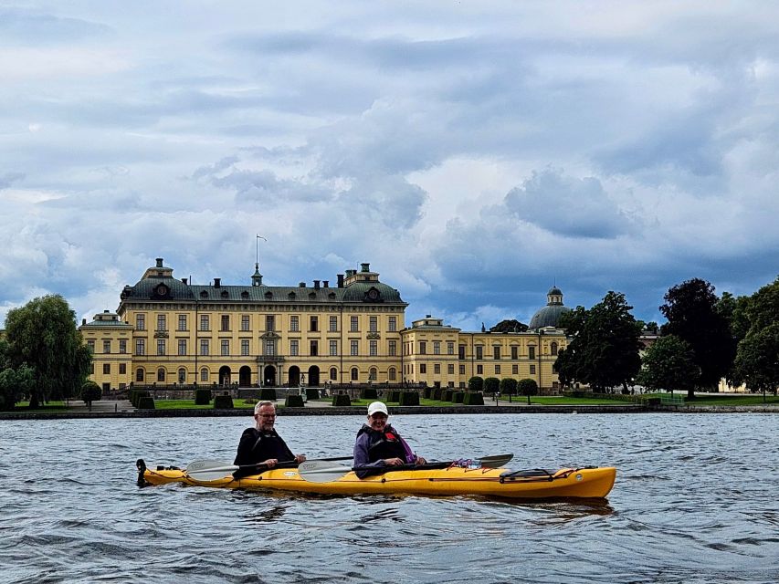 Stockholm: Guided Kayak Tour to Drottningholm Royal Palace - From Riddarholmen Church to the lake