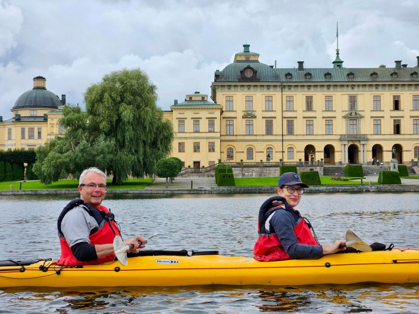 Stockholm: Guided Kayak Tour to Drottningholm Royal Palace - The final paddle and possible lake swim