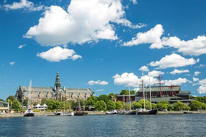 Stockholm: Highlights Boat Tour - Old Town and Södermalm from the water