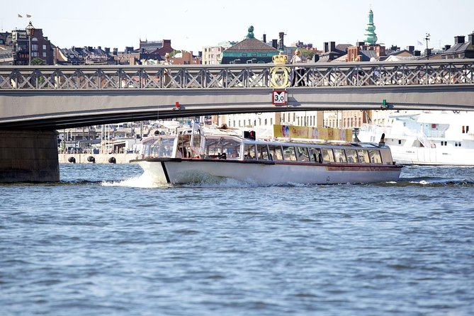 Stockholm Hop-On Hop-Off Sightseeing Cruise - Fotografiska and the southern waterfront