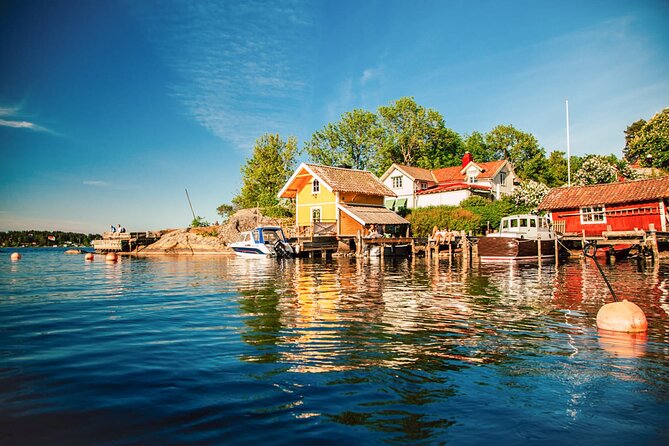 Stockholm: Kayaking tour around Vaxholm Archipelago with Fika - Starting with proper sea-kayak equipment