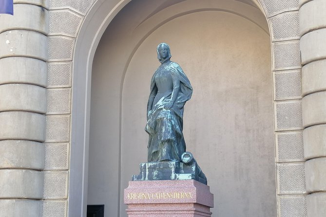 Stockholm Old Town and the Vasa Museum, a Small Group Walking Tour. - How the guides shape the experience
