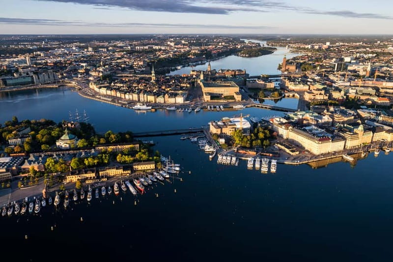 Stockholm: Old Town Historical Walking Tour - Why the small group changes the experience