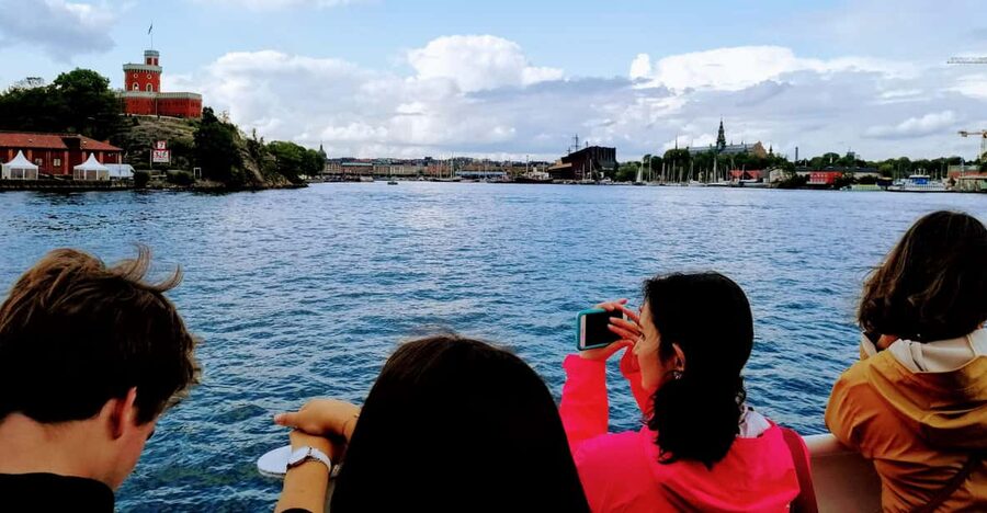 Stockholm: Old Town Walking Tour and the Vasa Museum - The House of Nobility and a short photo stop