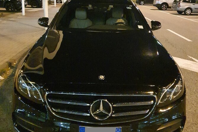 Stockholm Port to Stockholm Arlanda Airport (ARN) - Departure Private Transfer - Space for luggage and up to eight people