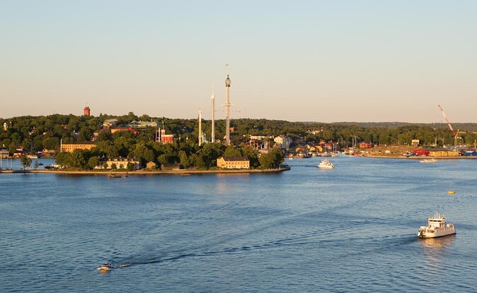 Stockholm Royal Djurgården Boat Tour - Stockholm’s islands make more sense from the water